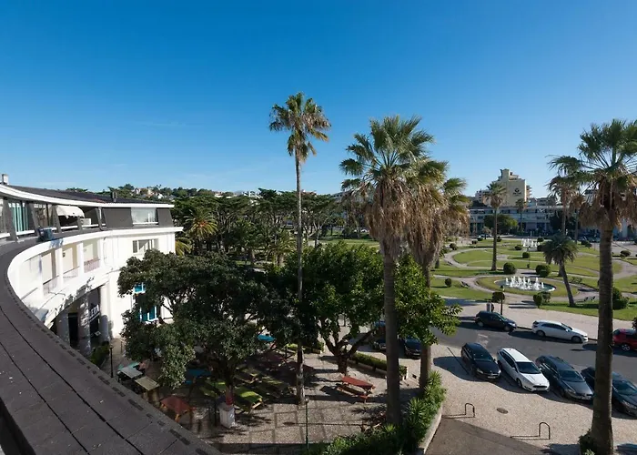 Cascais/Estoril Beachfront Apts