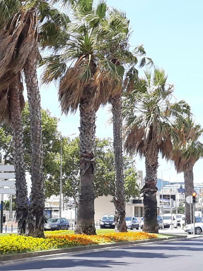 Cascais-estoril Beachfront Appartement *