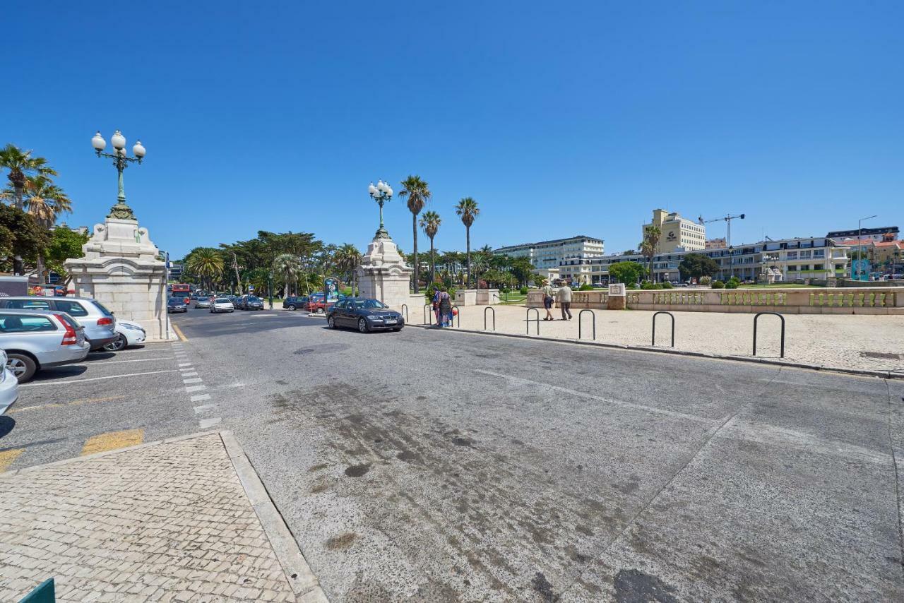 Cascais-estoril Beachfront Appartement